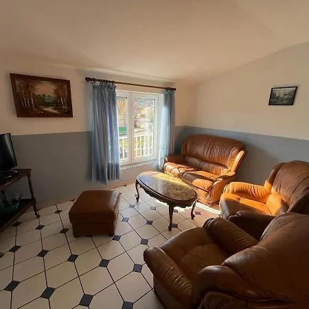 Appartement Avec Terrasse, Quartier Calme ! *