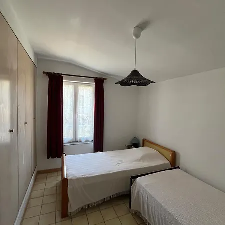 Apartment Avec Terrasse, Quartier Calme !